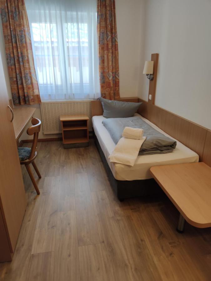 Pension Dorfstrasse 6 Stetten  Værelse billede